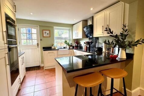 kitchen granite.jpg