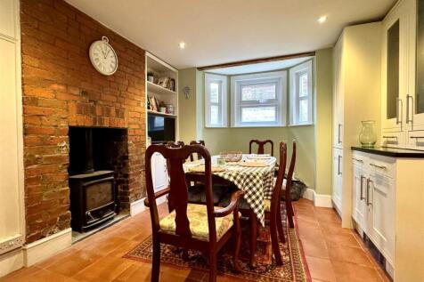 dining room.jpg