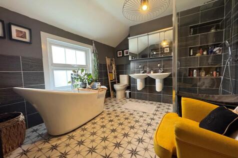 bath room.jpg