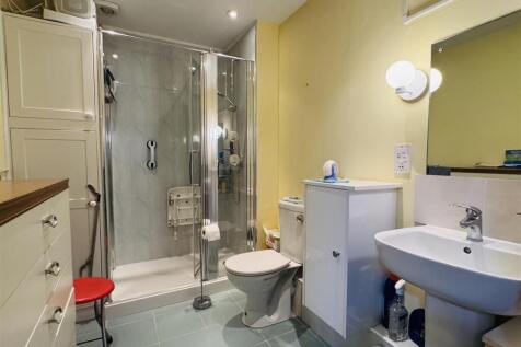 BATHROOM: