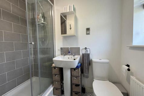 EN-SUITE: