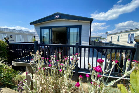 2 Bedroom Holiday Home for Sale