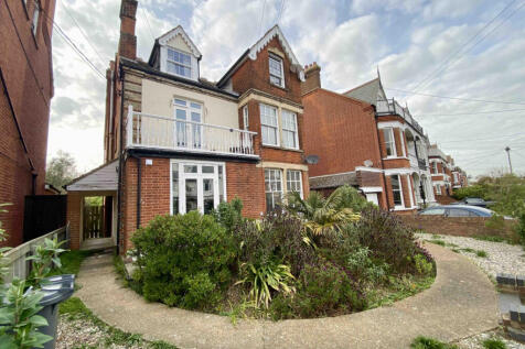5 bedroom Detached