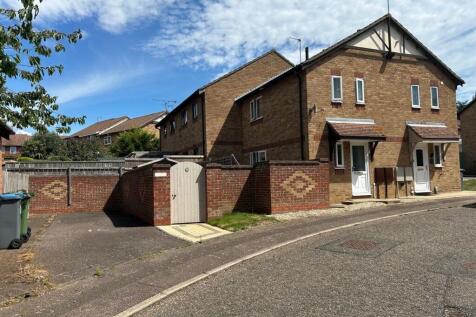1 Bedroom End Terrace House For Sale