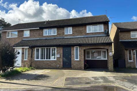 4 Bedroom Semi Detached for Sale