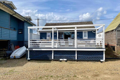 3 Bedroom Detached Bungalow For Sale