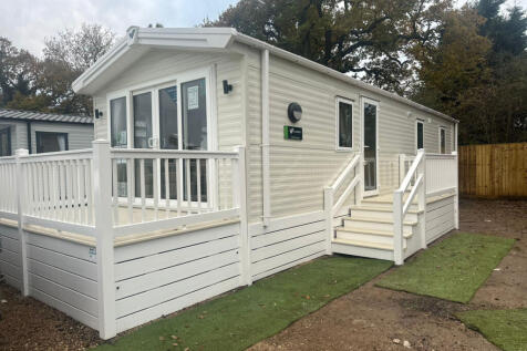 2 Bedroom Park Home for Sale