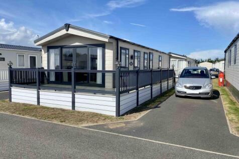 2 Bedroom Park Home for Sale