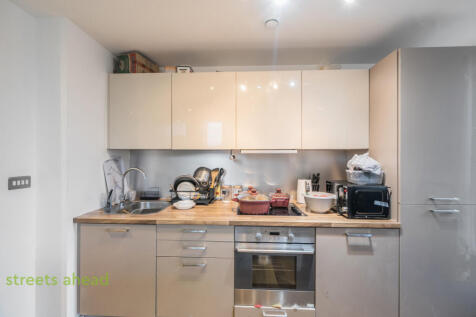 f0e3385b-4140-451...