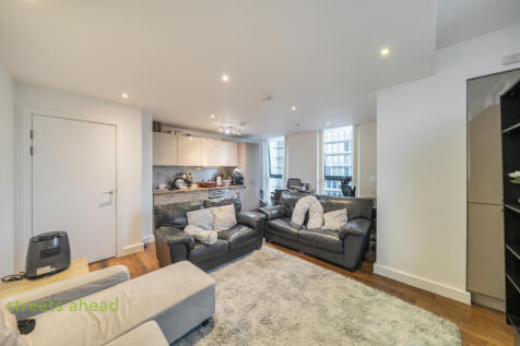 36b39494-f083-40d...