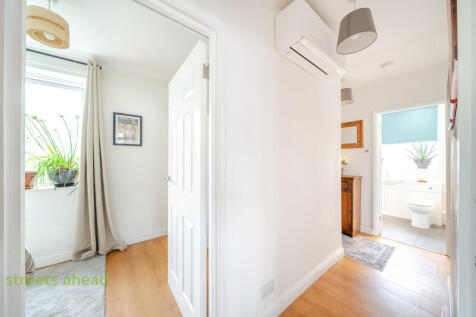 a0a323de-63c3-4e4...