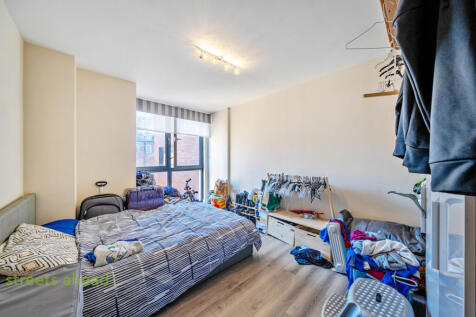 0e7469cd-f4e5-43f...