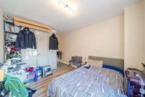 030b29ee-56fe-45e...