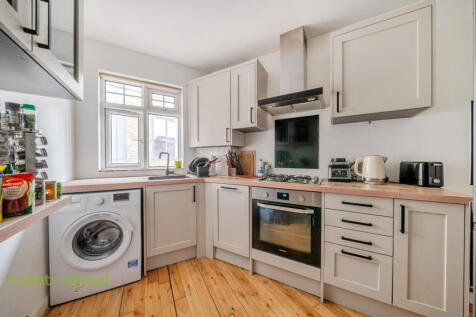 1b09daf9-ec76-442...