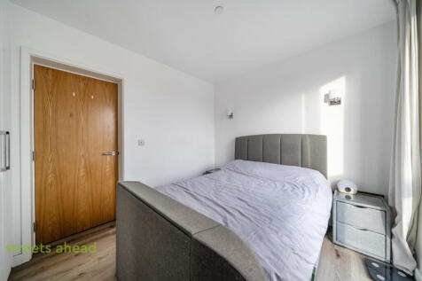 48d73637-3938-4cd...