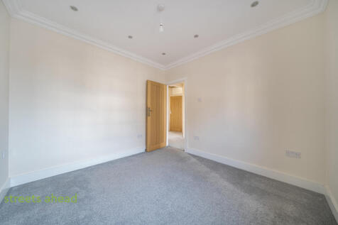 2b9309e7-3a66-49d...