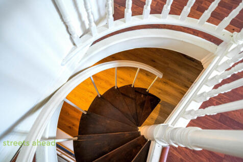 ca332409-f252-4f6...