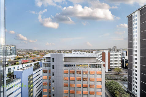 5f195807-4b57-45c...