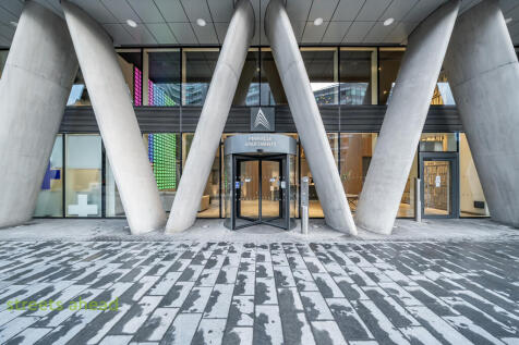 2ee51001-7076-458...