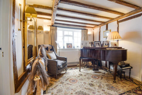 chancery cottage hal