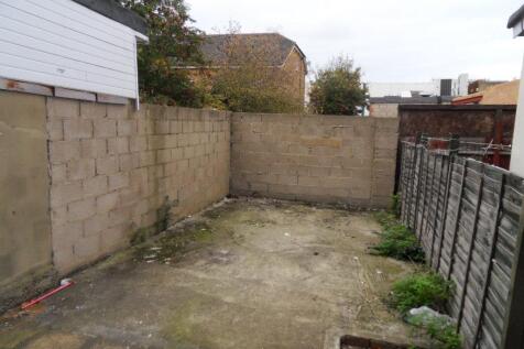 3b Martindale Road garden.JPG
