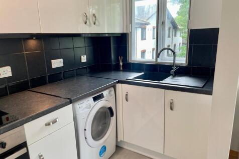 Refitted Modern Kitchen