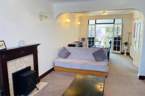 Through Lounge