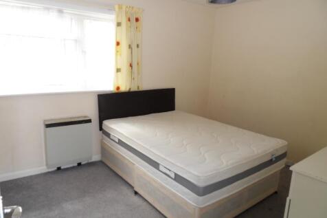 77 Spencer Road bedroom.JPG