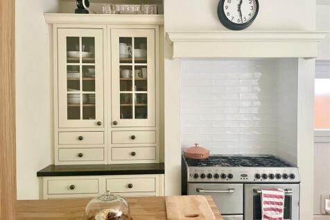 Kitchen detail.jpg