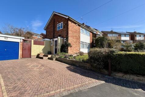 Castle Close Cradley Heath 1.jpg