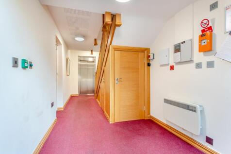 Communal Hall with Lift