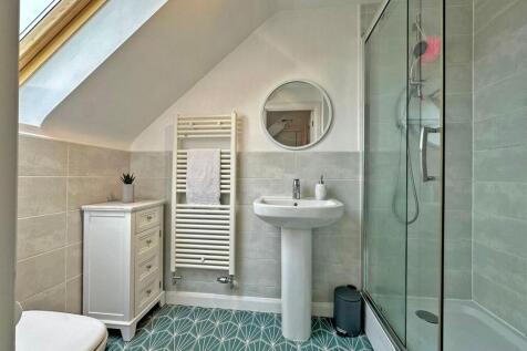Bedroom One En-suite