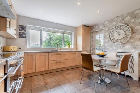 Breakfast Kitchen (alternative view)