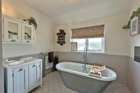 Bedroom One En-Suite