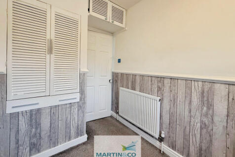 07e42ff3--4393-8C...