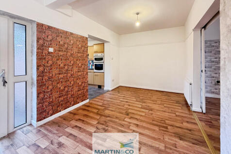 5715d273--4A83-BE...