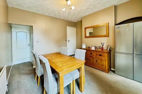 334d726e-dining 2...