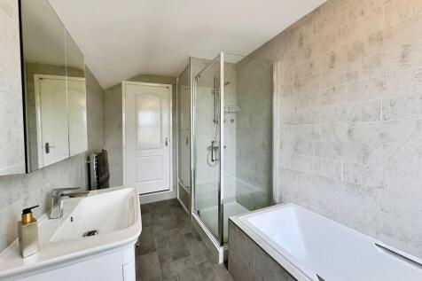 ae09d8c2-bathroom...