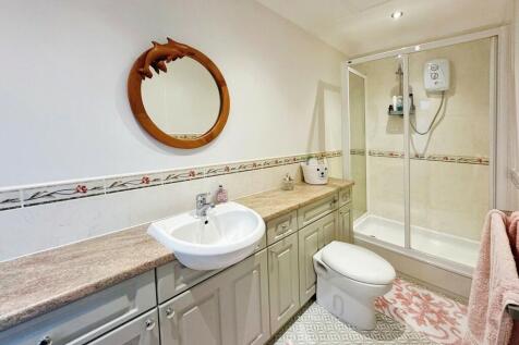 4800e6fe-Ensuite