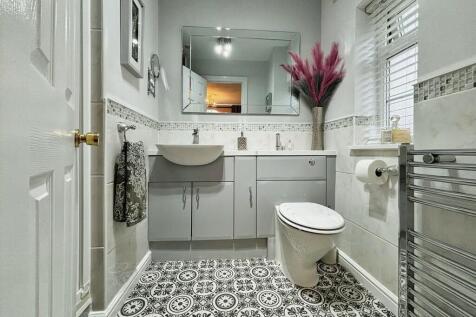 6f033a9c-ensuite