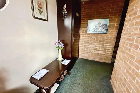 6dfc761e-HALLWAY