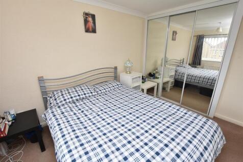 bedroom 1-