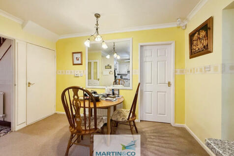 58d372c1--423B-A6...