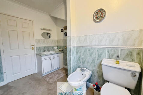 11df8ed3--4401-8C...