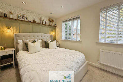 8e99ddd3-D-40DA-9...