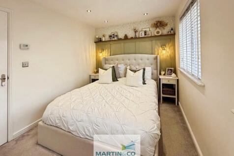 435da358-B-4F47-8...