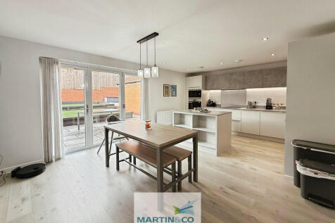 a24fd690--4AB1-9C...