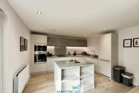 dd3ce97d--4FAA-A9...