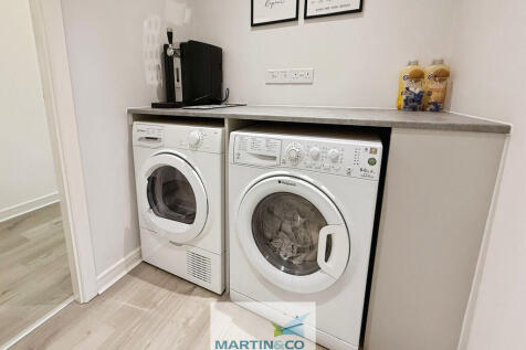 2e5ff697--496F-A8...