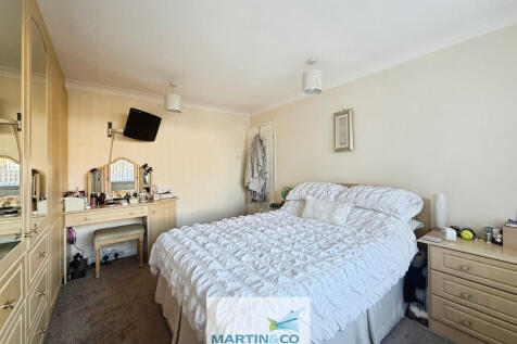 f9fd32cc--4B16-8A...